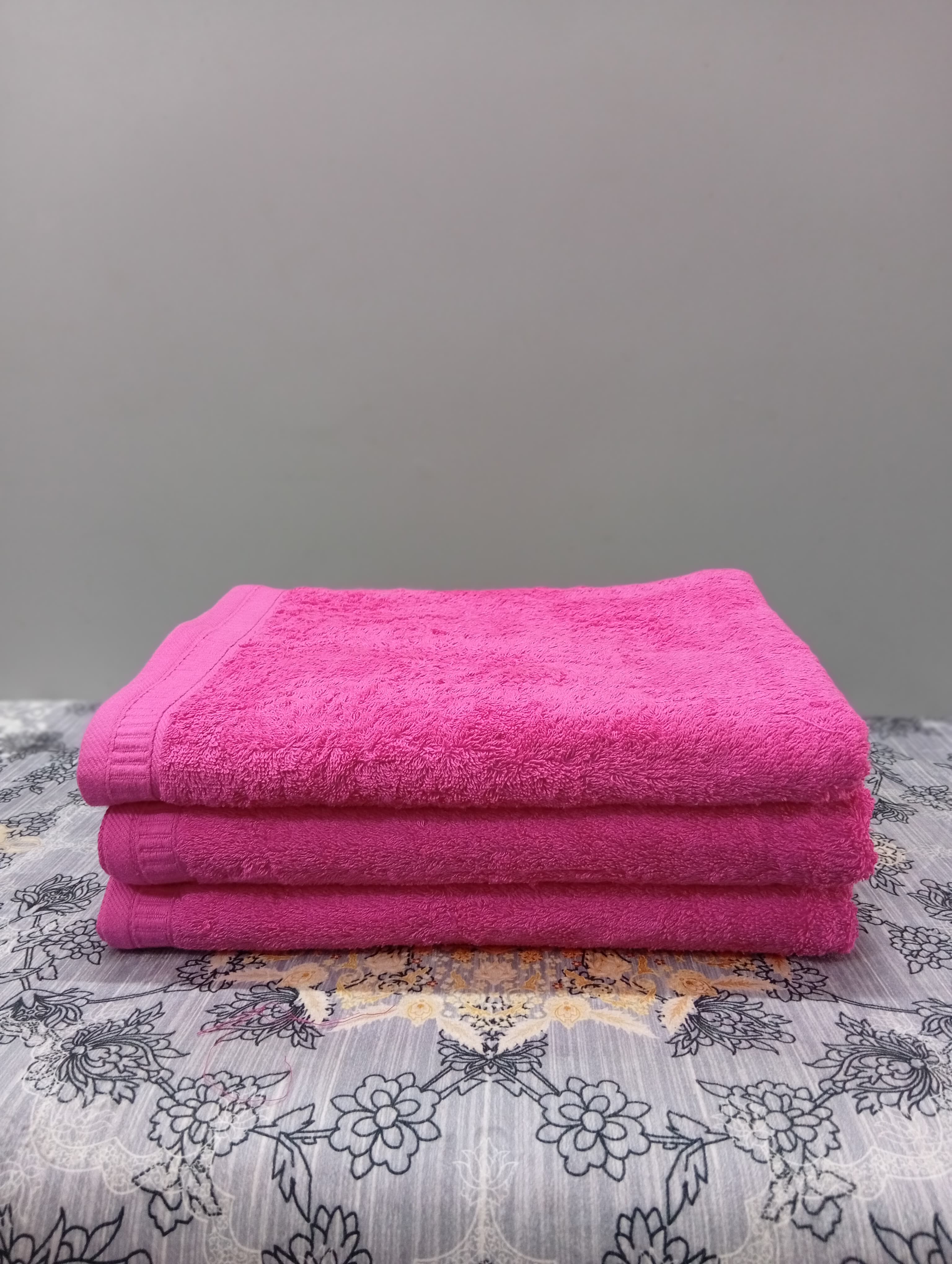Comfort Magenta pink bath sheet